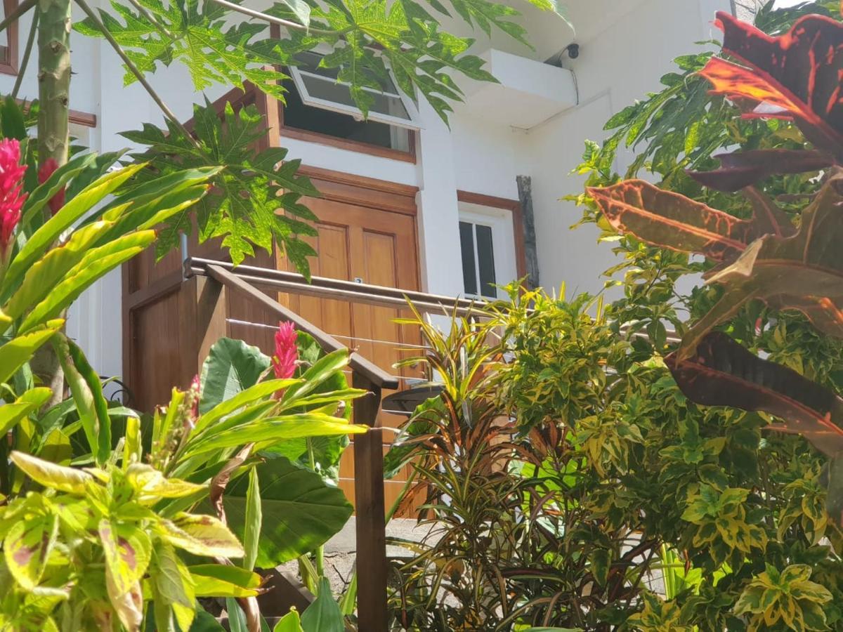 Bed and Breakfast Les Antigones Port Mathurin Exterior foto