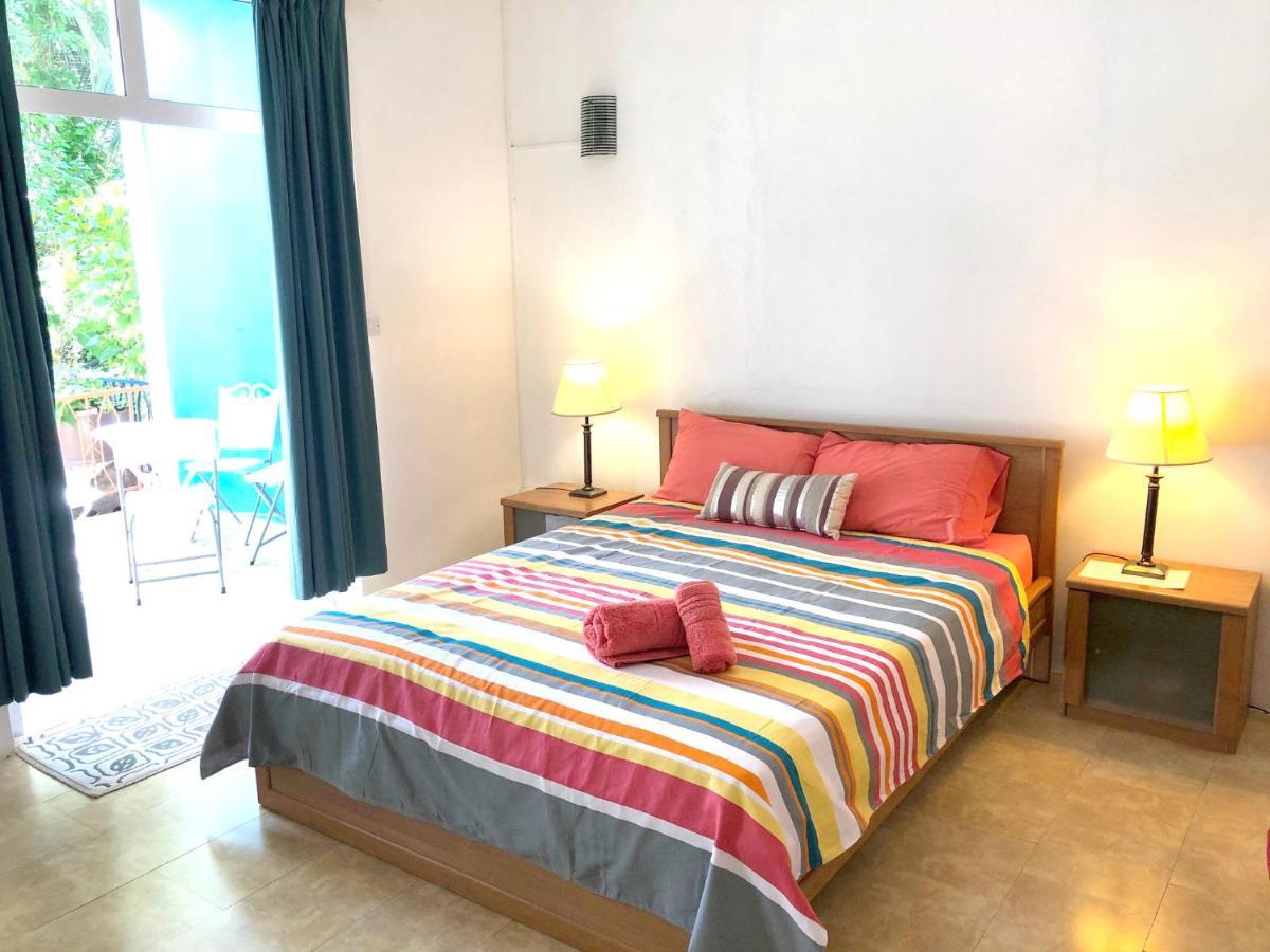 Bed and Breakfast Les Antigones Port Mathurin Exterior foto