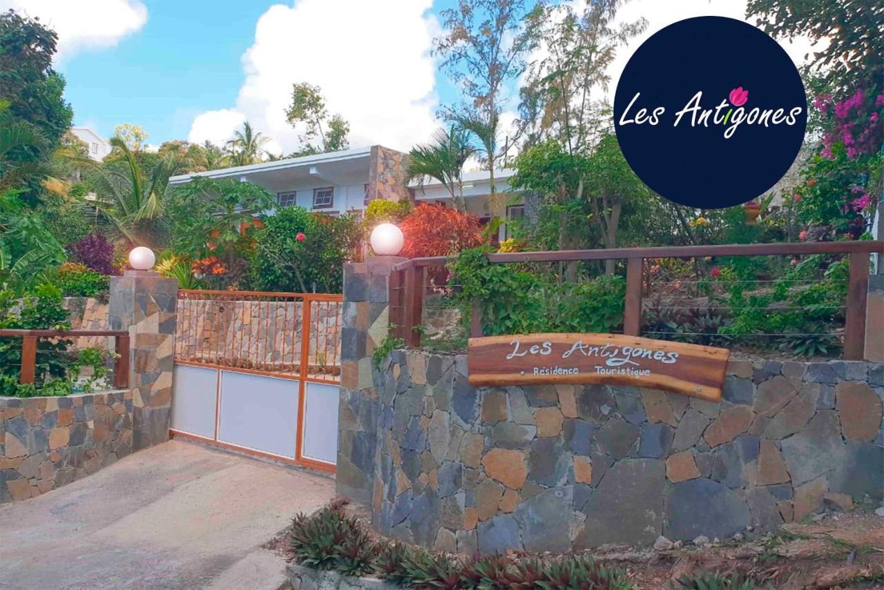 Bed and Breakfast Les Antigones Port Mathurin Exterior foto